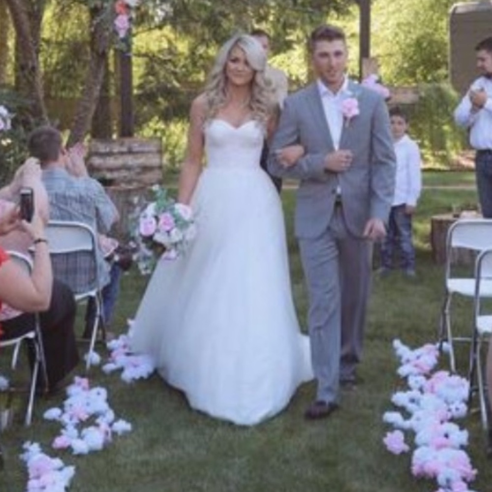 Wedding dress